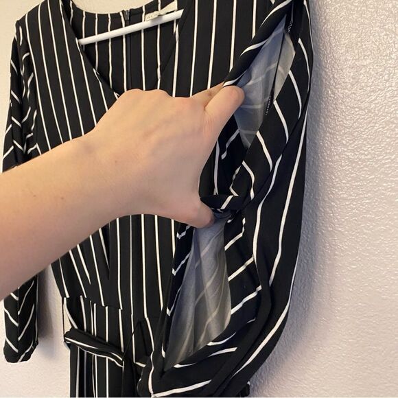 Est 1946 Black & White Striped Jumpsuit unitard cold shoulder long sleeve-xs - Picture 9 of 15